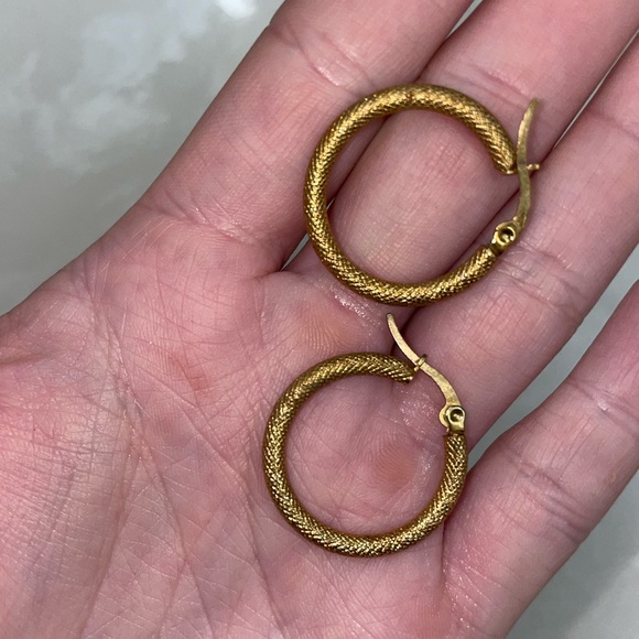 Ellie Vail 18k Gold Textured Hoop Earrings - Picture 2 of 3